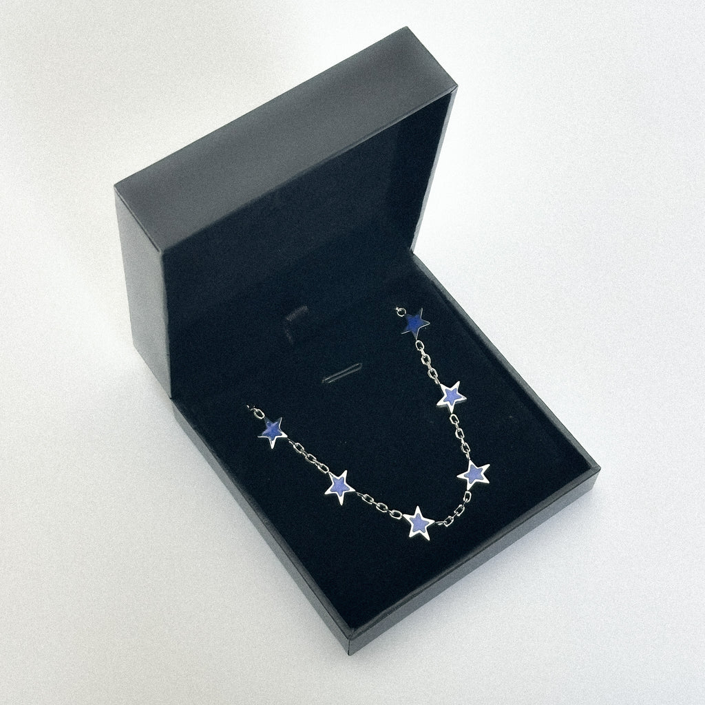 Maskulines Edelstahl Armband mit Stern-Design und grünem Onyx – trendiger Herrenschmuck